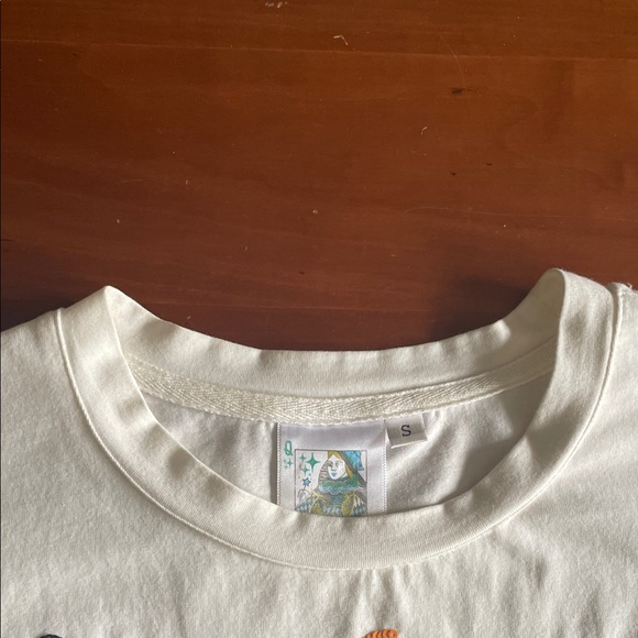 QUEEN OF SPARKLES Tee with Sequin Spritzer Cans - Picture 10 of 14